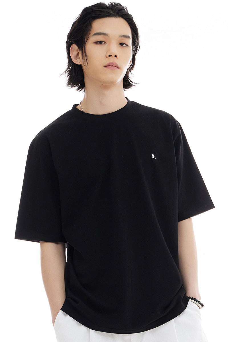 OVERFIT MARSHMALLOW POINT SHORT-SLEEVED T-BLACK
